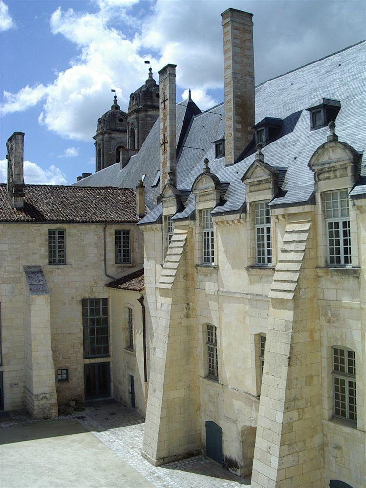 Abbaye Royale 호텔 Saint-Jean-dʼAngély 외부 사진